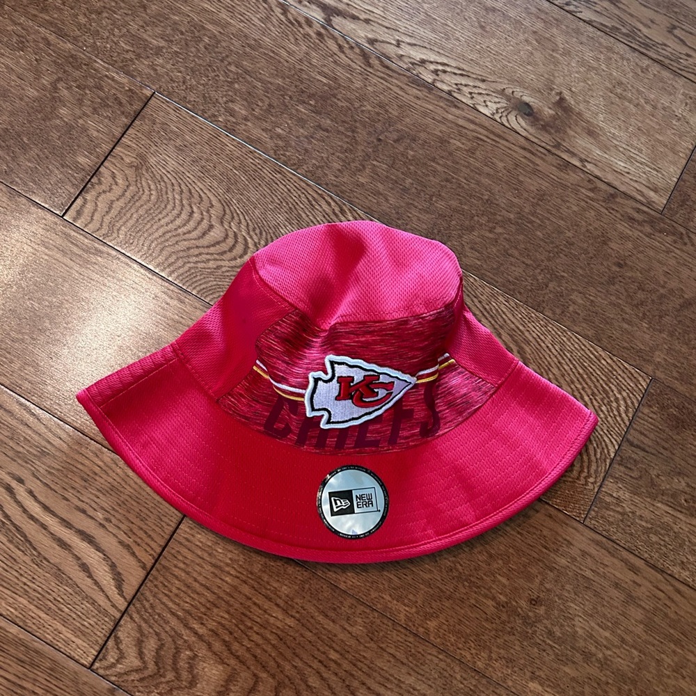 New Era Kansas City Chiefs Pink-Red Bucket Hat